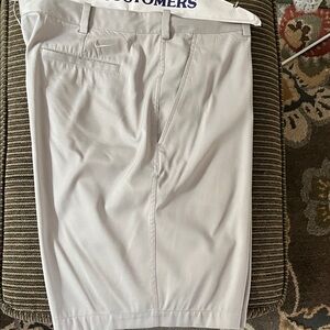 Nike Men's Light Gray Flat Front Shorts